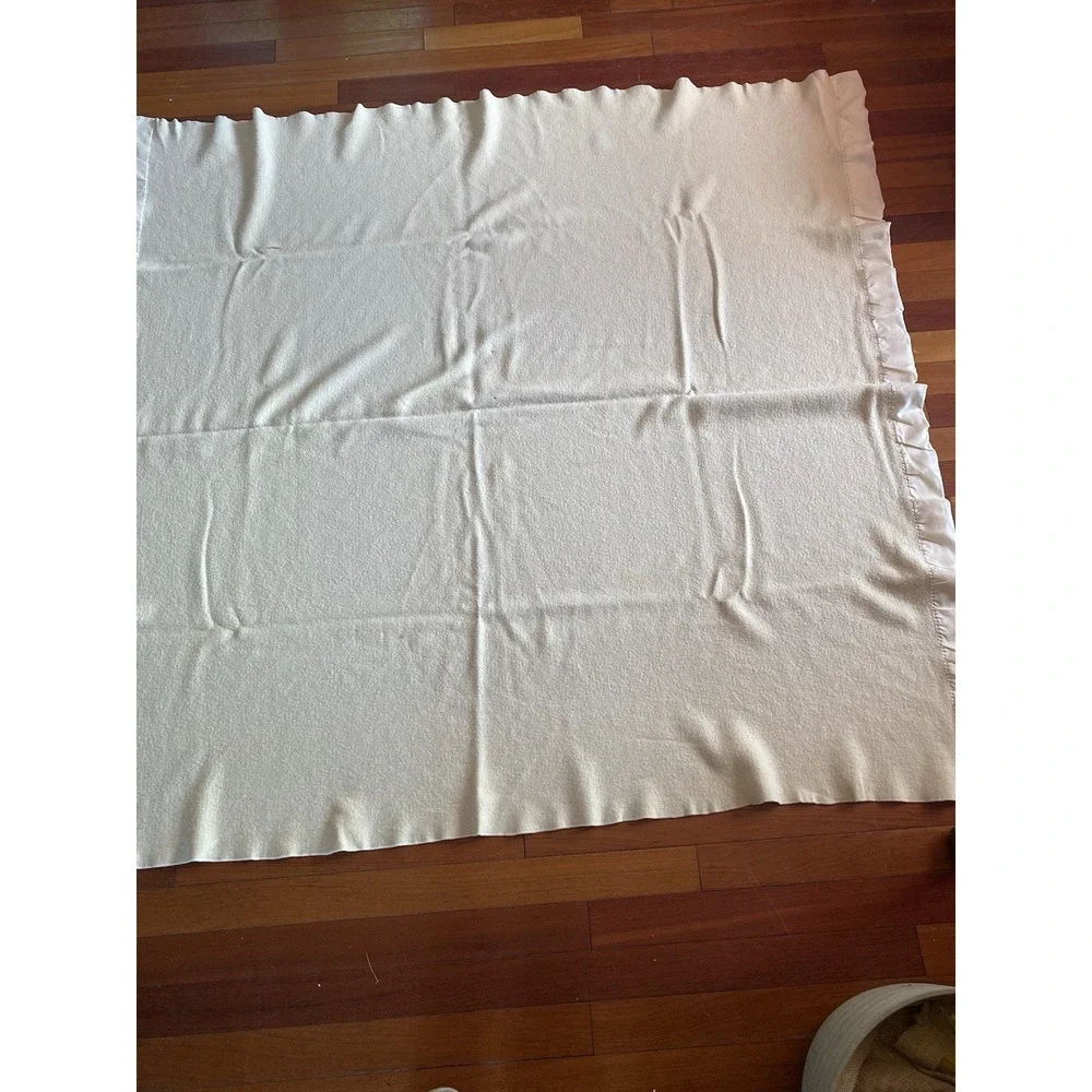 Faribo Satin Trim Cream Color 100% Wool Blanket 69x72 Vintage